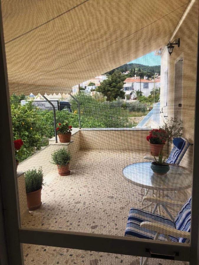 Apartament Laluzaki Spétses Zewnętrze zdjęcie